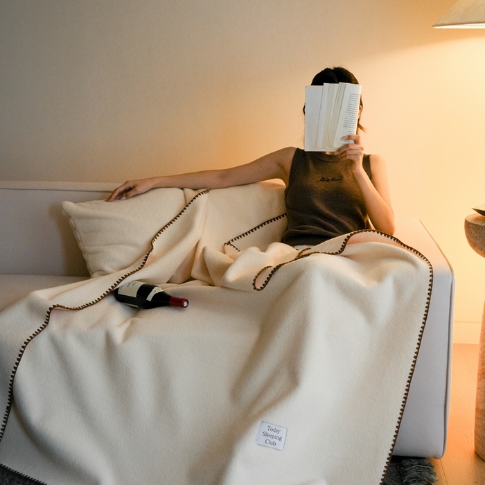 91家纺网 家纺一手货源 找家纺 三味舒屋 2025新款Today Sleeping仿生羊毛绒复合毛毯盖毯（全平台控价券后不低于98/168/188） 芝士淡奶