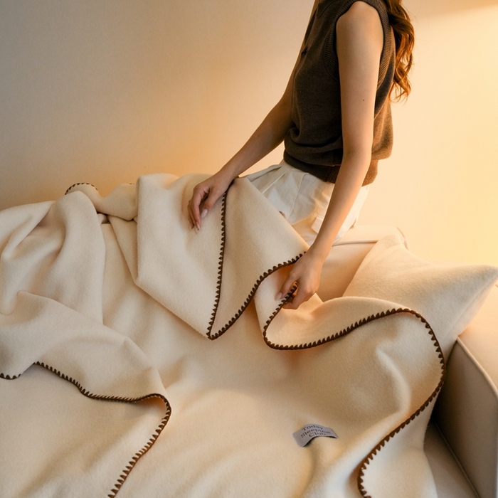 91家纺网 家纺一手货源 找家纺 三味舒屋 2025新款Today Sleeping仿生羊毛绒复合毛毯盖毯（全平台控价券后不低于98/168/188） 芝士淡奶