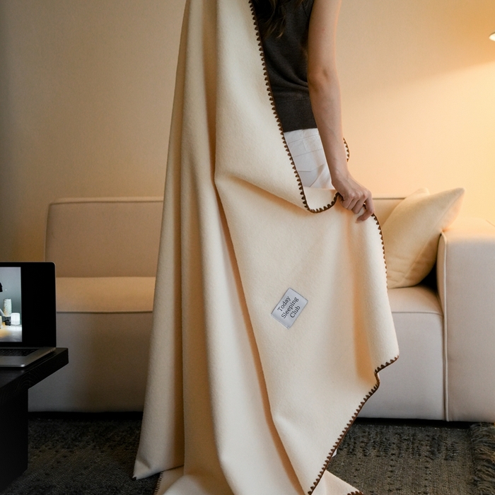 91家纺网 家纺一手货源 找家纺 三味舒屋 2025新款Today Sleeping仿生羊毛绒复合毛毯盖毯（全平台控价券后不低于98/168/188） 芝士淡奶