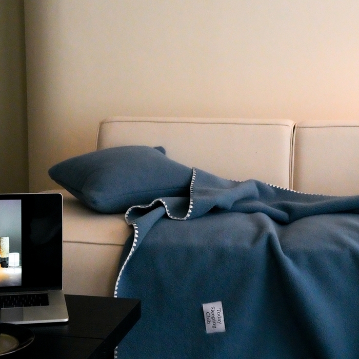 91家纺网 家纺一手货源 找家纺 三味舒屋 2025新款Today Sleeping仿生羊毛绒复合毛毯盖毯（全平台控价券后不低于98/168/188） 月光蓝