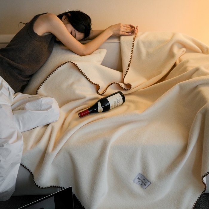 91家纺网 家纺一手货源 找家纺 三味舒屋 2025新款Today Sleeping仿生羊毛绒复合毛毯盖毯（全平台控价券后不低于98/168/188） 芝士淡奶