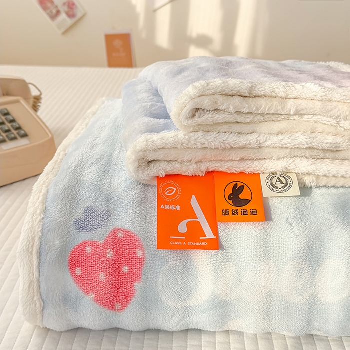 91家纺网 家纺一手货源 找家纺 丝芙妮家居（原乐视家纺） 2025新款A类牛奶泡泡绒印花单品床单 草莓小猫