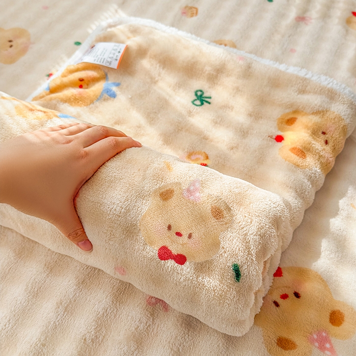 91家纺网 家纺一手货源 找家纺 丝芙妮家居（原乐视家纺） 2025新款A类牛奶泡泡绒印花单品床单 纯真小熊