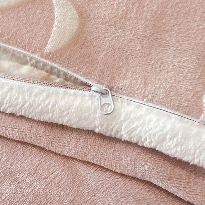 91家纺网 家纺一手货源 找家纺 妮恒美家纺 2025新款雕花牛奶绒四件套 法式浪漫-奶茶杏