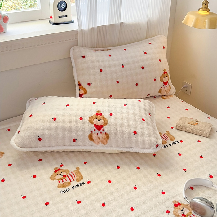 91家纺网 家纺一手货源 找家纺 丝芙妮家居（原乐视家纺） 2025新款A类牛奶泡泡绒印花单品床单 假日小狗