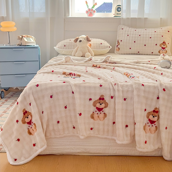 91家纺网 家纺一手货源 找家纺 丝芙妮家居（原乐视家纺） 2025新款A类牛奶泡泡绒印花单品床单 假日小狗