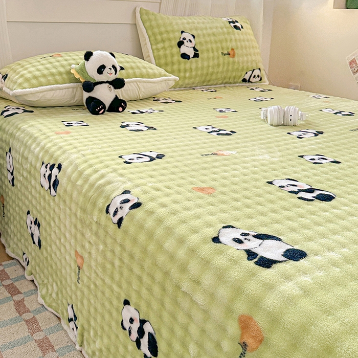 91家纺网 家纺一手货源 找家纺 丝芙妮家居（原乐视家纺） 2025新款A类牛奶泡泡绒印花单品床单 快乐小熊猫