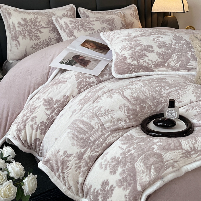 91家纺网 家纺一手货源 找家纺 妮恒美家纺 2025新款雕花牛奶绒四件套 山水画-嫣紫