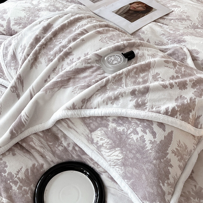 91家纺网 家纺一手货源 找家纺 妮恒美家纺 2025新款雕花牛奶绒四件套 山水画-嫣紫