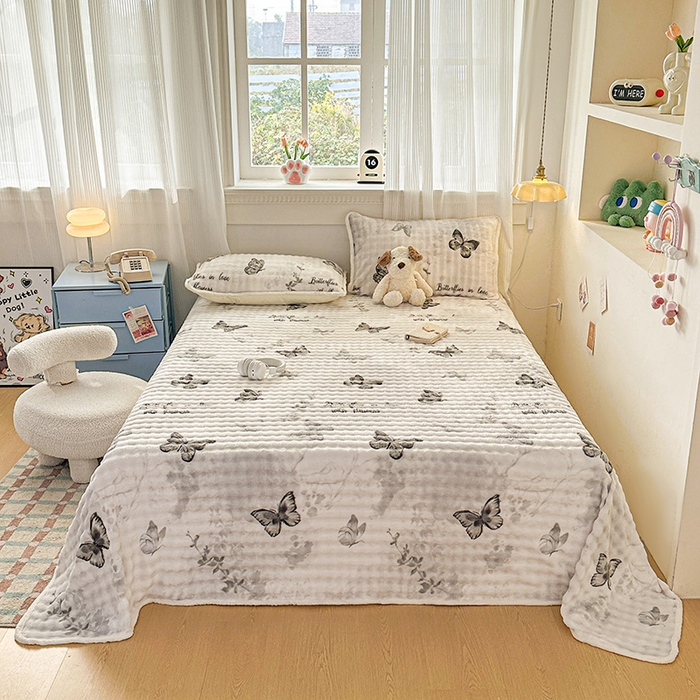 91家纺网 家纺一手货源 找家纺 丝芙妮家居（原乐视家纺） 2025新款A类牛奶泡泡绒印花单品床单 轻舞梦蝶