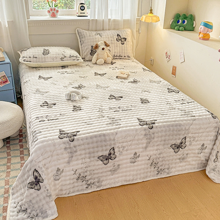 91家纺网 家纺一手货源 找家纺 丝芙妮家居（原乐视家纺） 2025新款A类牛奶泡泡绒印花单品床单 轻舞梦蝶