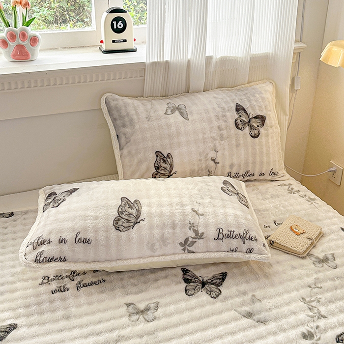 91家纺网 家纺一手货源 找家纺 丝芙妮家居（原乐视家纺） 2025新款A类牛奶泡泡绒印花单品床单 轻舞梦蝶