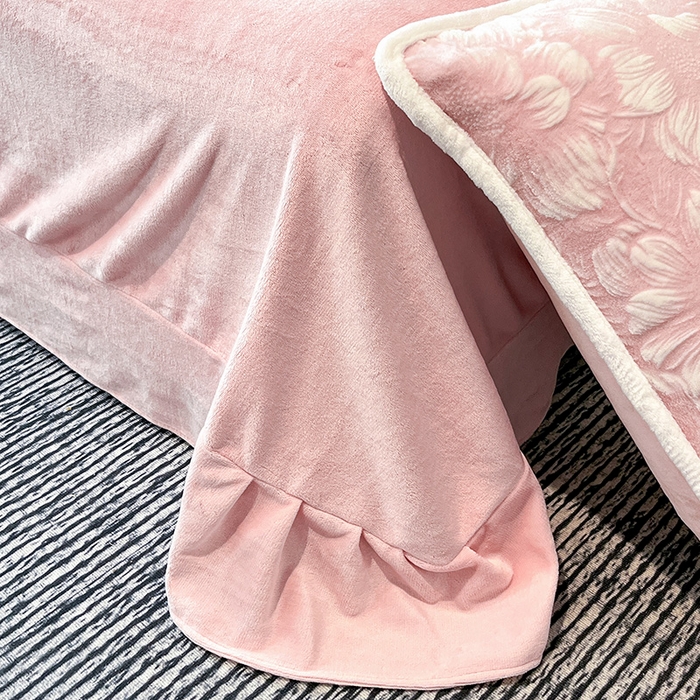 91家纺网 家纺一手货源 找家纺 妮恒美家纺 2025新款雕花牛奶绒四件套 雪莲花-暖心玉