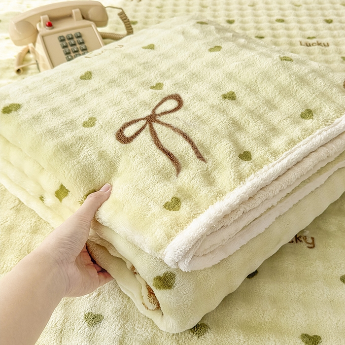 91家纺网 家纺一手货源 找家纺 丝芙妮家居（原乐视家纺） 2025新款A类牛奶泡泡绒印花单品床单 心愿蝴蝶-绿