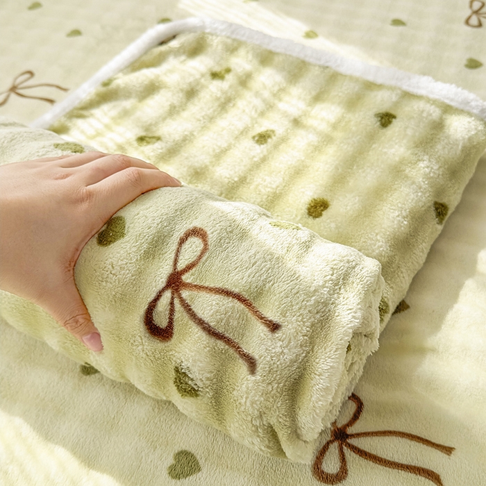 91家纺网 家纺一手货源 找家纺 丝芙妮家居（原乐视家纺） 2025新款A类牛奶泡泡绒印花单品床单 心愿蝴蝶-绿