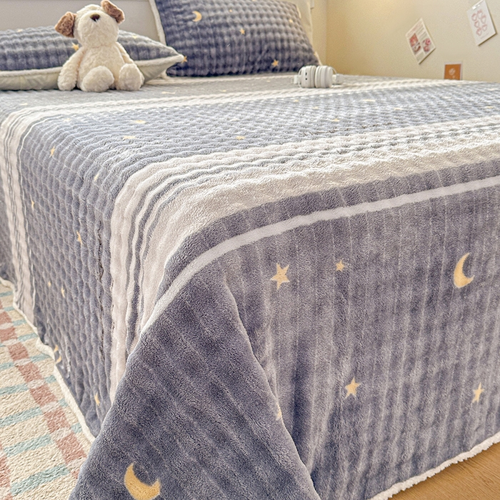 91家纺网 家纺一手货源 找家纺 丝芙妮家居（原乐视家纺） 2025新款A类牛奶泡泡绒印花单品床单 夜幕星辰