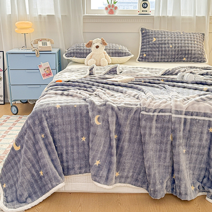 91家纺网 家纺一手货源 找家纺 丝芙妮家居（原乐视家纺） 2025新款A类牛奶泡泡绒印花单品床单 夜幕星辰