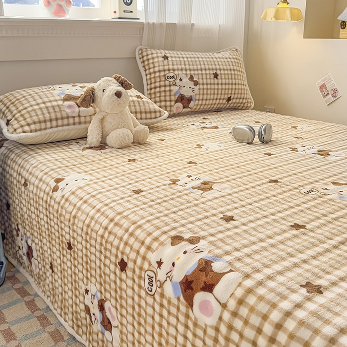 91家纺网 家纺一手货源 找家纺 丝芙妮家居（原乐视家纺） 2025新款A类牛奶泡泡绒印花单品床单 慵懒KT