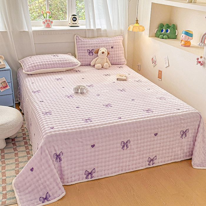 91家纺网 家纺一手货源 找家纺 丝芙妮家居（原乐视家纺） 2025新款A类牛奶泡泡绒印花单品床单 紫色蝴蝶结