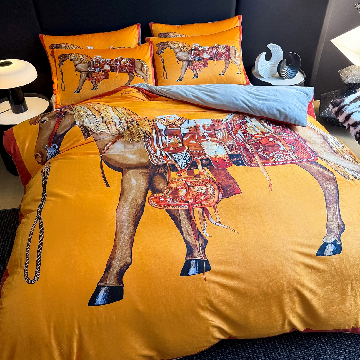 91家纺网 家纺一手货源 找家纺 爵仕家纺 2025新款跨境轻奢外贸加绒秋冬保暖宝宝绒水晶绒抗静电不掉毛四件套床单被套 皇马