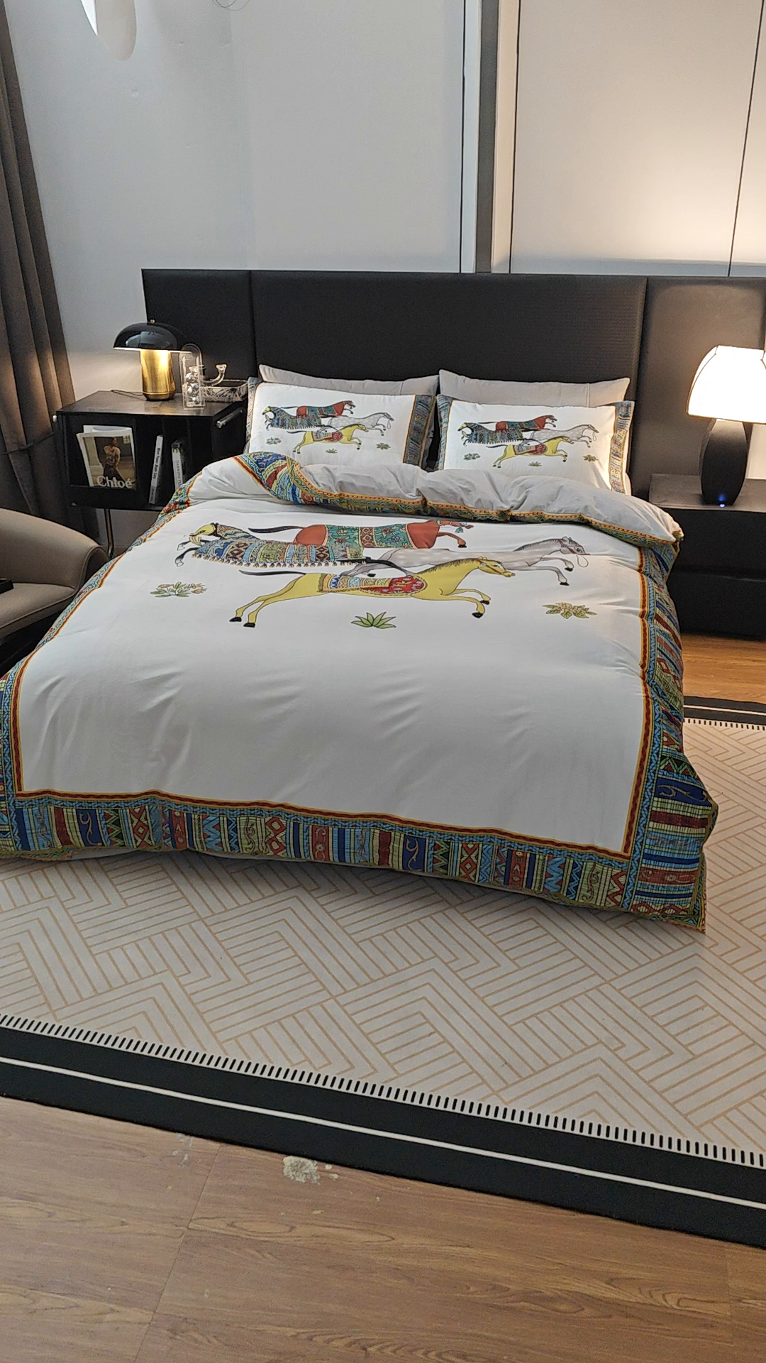 91家纺网 家纺一手货源 找家纺 爵仕家纺 2025新款跨境轻奢外贸加绒秋冬保暖宝宝绒水晶绒抗静电不掉毛四件套床单被套 群马白