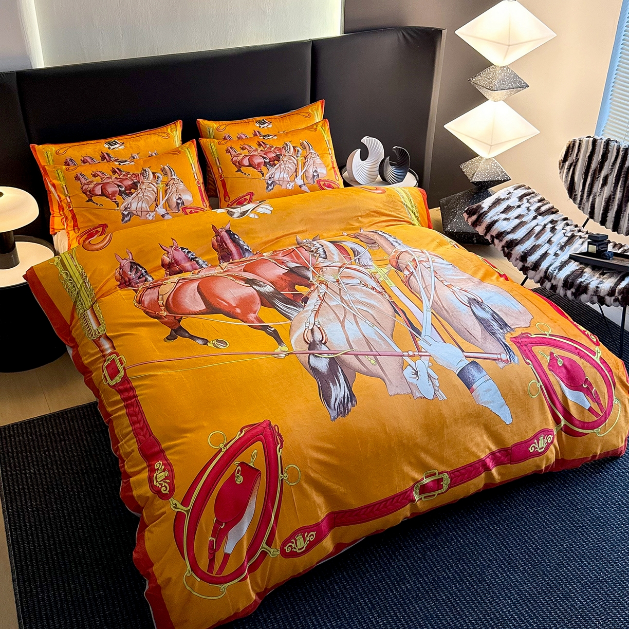 91家纺网 家纺一手货源 找家纺 爵仕家纺 2025新款跨境轻奢外贸加绒秋冬保暖宝宝绒水晶绒抗静电不掉毛四件套床单被套 赛马场