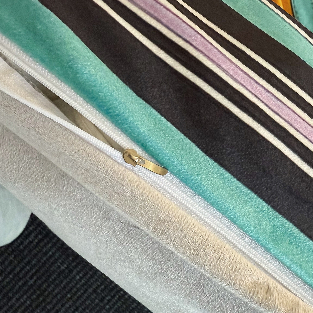 91家纺网 家纺一手货源 找家纺 爵仕家纺 2025新款跨境轻奢外贸加绒秋冬保暖宝宝绒水晶绒抗静电不掉毛四件套床单被套 十骏马