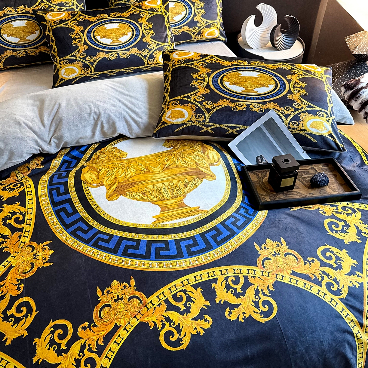 91家纺网 家纺一手货源 找家纺 爵仕家纺 2025新款跨境轻奢外贸加绒秋冬保暖宝宝绒水晶绒抗静电不掉毛四件套床单被套 新圣杯