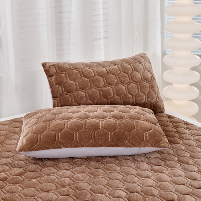 91家纺网 家纺一手货源 找家纺 永旺家纺 2025新款宝宝牛奶绒床护垫床垫-柯基 柯基-咖啡色