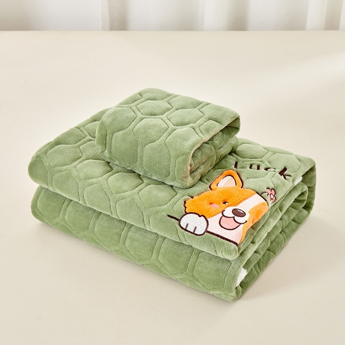 91家纺网 家纺一手货源 找家纺 永旺家纺 2025新款宝宝牛奶绒床护垫床垫-柯基 柯基-抹茶绿