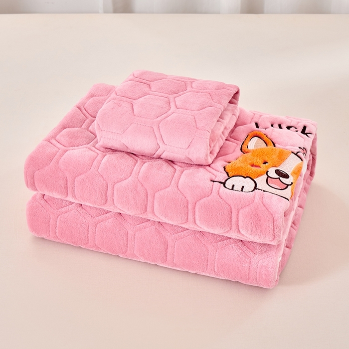 91家纺网 家纺一手货源 找家纺 永旺家纺 2025新款宝宝牛奶绒床护垫床垫-柯基 柯基-黛粉