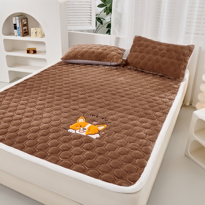 91家纺网 家纺一手货源 找家纺 永旺家纺 2025新款宝宝牛奶绒床护垫床垫-柯基 柯基-咖啡色