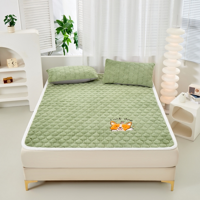91家纺网 家纺一手货源 找家纺 永旺家纺 2025新款宝宝牛奶绒床护垫床垫-柯基 柯基-抹茶绿