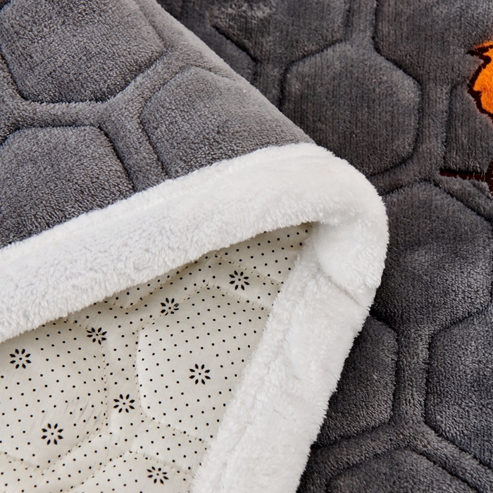 91家纺网 家纺一手货源 找家纺 永旺家纺 2025新款宝宝牛奶绒床护垫床垫-柯基 柯基-太空灰