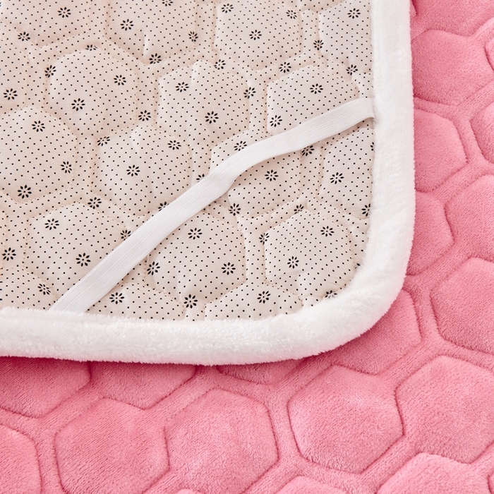 91家纺网 家纺一手货源 找家纺 永旺家纺 2025新款宝宝牛奶绒床护垫床垫-柯基 柯基-黛粉