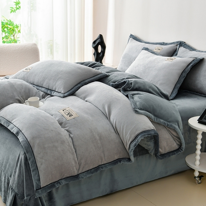 91家纺网 家纺一手货源 找家纺 （总）馨梦缘-2025新款牛奶绒四件套纯色双拼法兰绒四件套