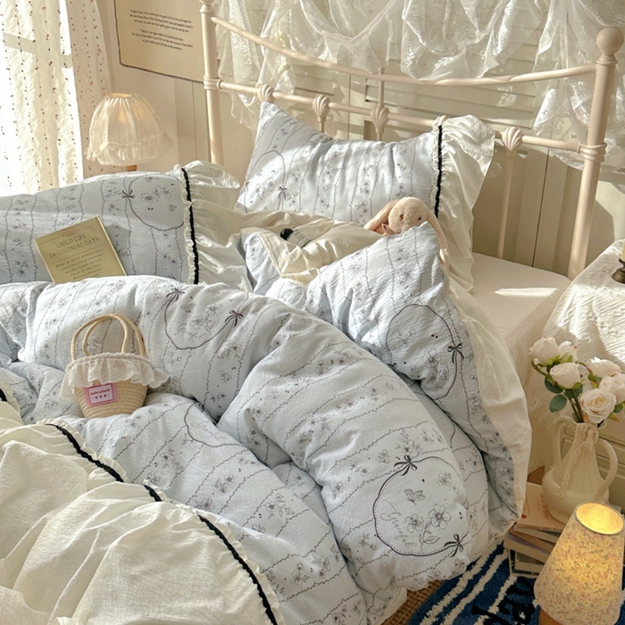 91家纺网 家纺一手货源 找家纺 阿曼达 2025新款韩系法式慵懒氛围感印花泡芙花边四件套（专版花型）-樱花泡芙樱花泡芙-香榭蓝