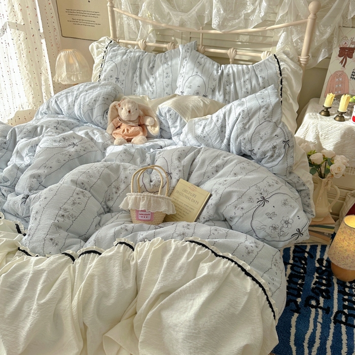 91家纺网 家纺一手货源 找家纺 阿曼达 2025新款韩系法式慵懒氛围感印花泡芙花边四件套（专版花型）-樱花泡芙樱花泡芙-香榭蓝