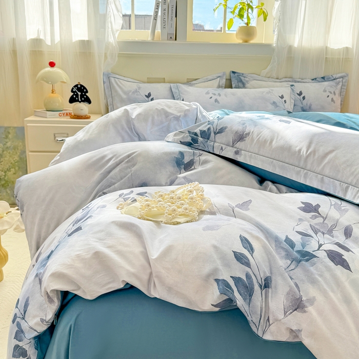 91家纺网 家纺一手货源 找家纺 红日子纺织品 2025新款全棉纯棉数码印花四件套 淡雅清风-蓝