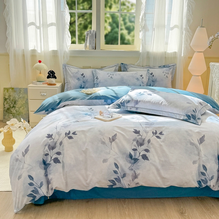 91家纺网 家纺一手货源 找家纺 红日子纺织品 2025新款全棉纯棉数码印花四件套 淡雅清风-蓝