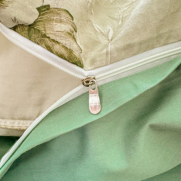 91家纺网 家纺一手货源 找家纺 红日子纺织品 2025新款全棉纯棉数码印花四件套 芳若-绿