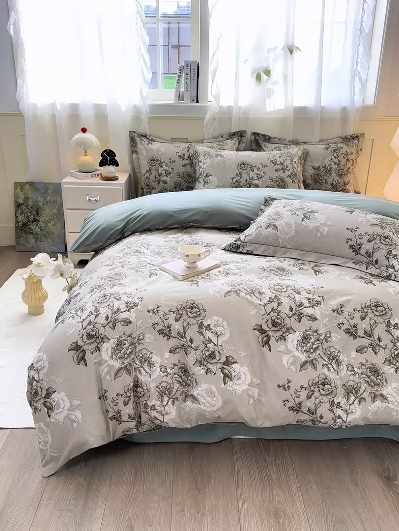 91家纺网 家纺一手货源 找家纺 红日子纺织品 2025新款全棉纯棉数码印花四件套 芳若-绿