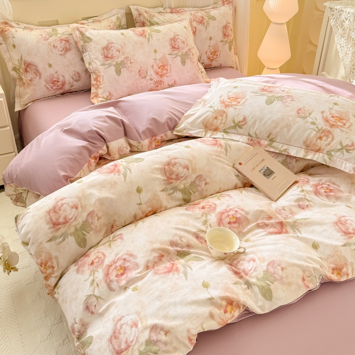 91家纺网 家纺一手货源 找家纺 红日子纺织品 2025新款全棉纯棉数码印花四件套 花情共舞-米