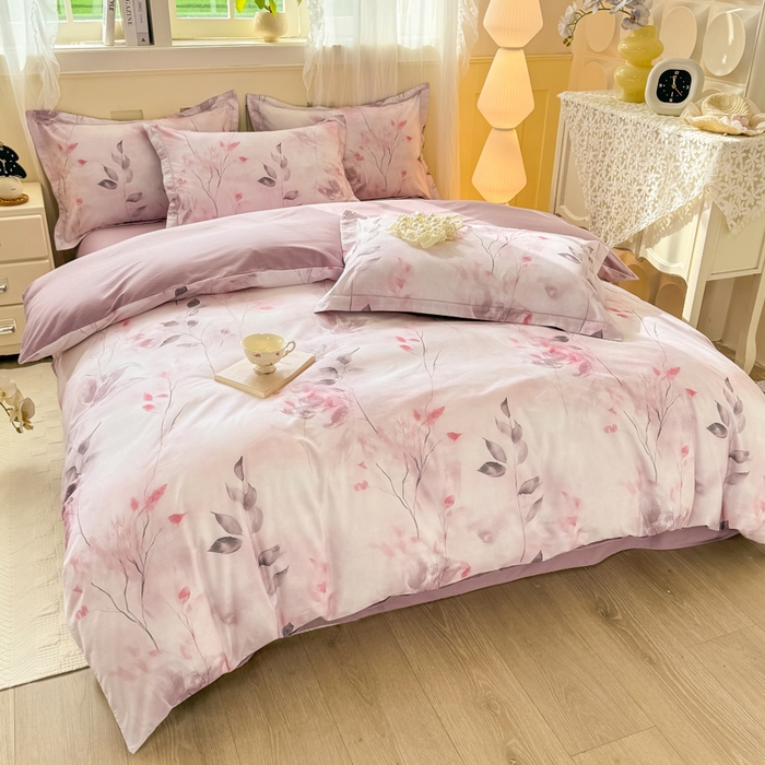 91家纺网 家纺一手货源 找家纺 红日子纺织品 2025新款全棉纯棉数码印花四件套 浓情蜜意-粉