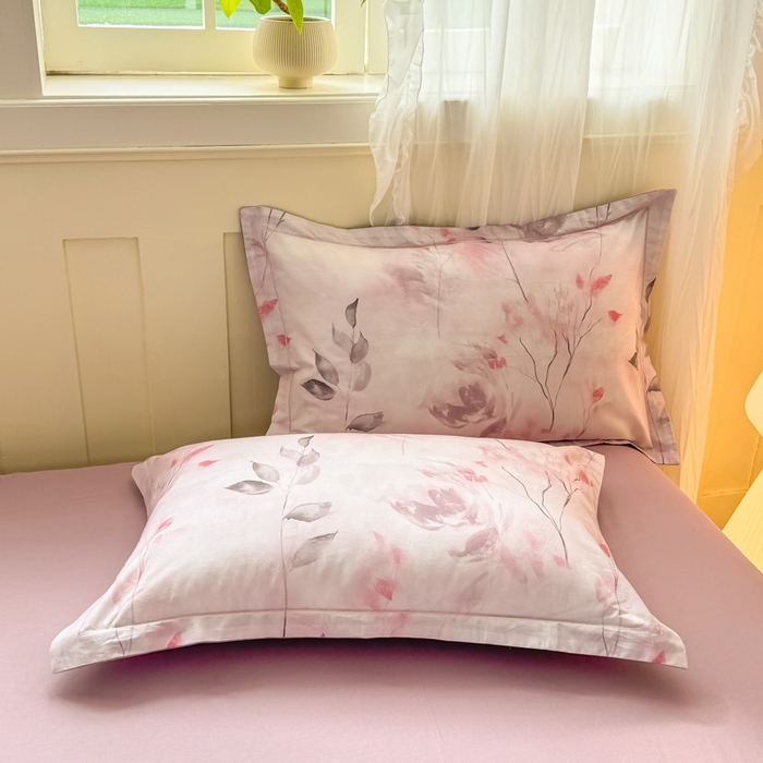 91家纺网 家纺一手货源 找家纺 红日子纺织品 2025新款全棉纯棉数码印花四件套 浓情蜜意-粉