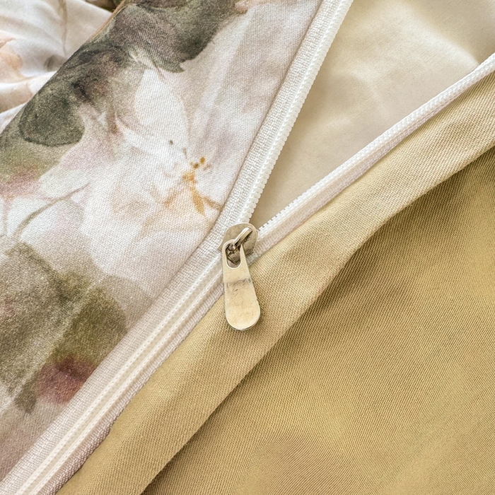 91家纺网 家纺一手货源 找家纺 红日子纺织品 2025新款全棉纯棉数码印花四件套 翩翩花语-绿