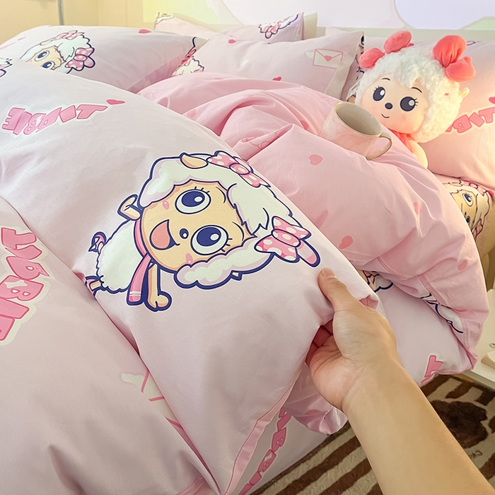 91家纺网 家纺一手货源 找家纺 金鑫汇家纺 2025新款喜羊羊与灰太狼全棉四件套 乖巧美羊羊