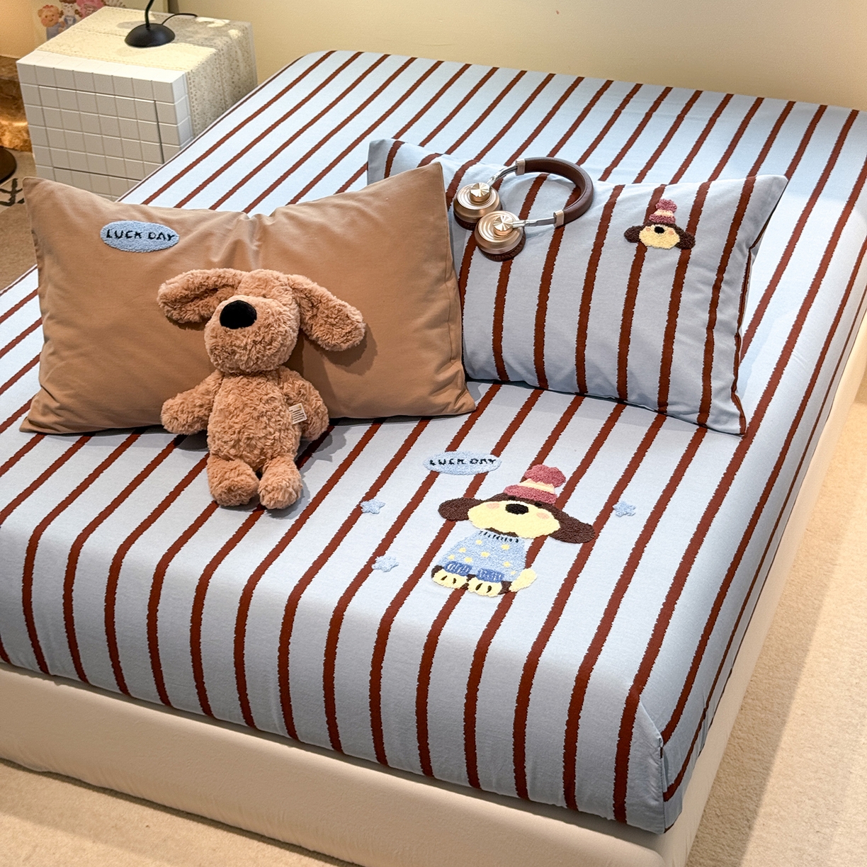 91家纺网 家纺一手货源 找家纺 （总）珺柔家纺 2025新款磨毛毛巾绣床笠