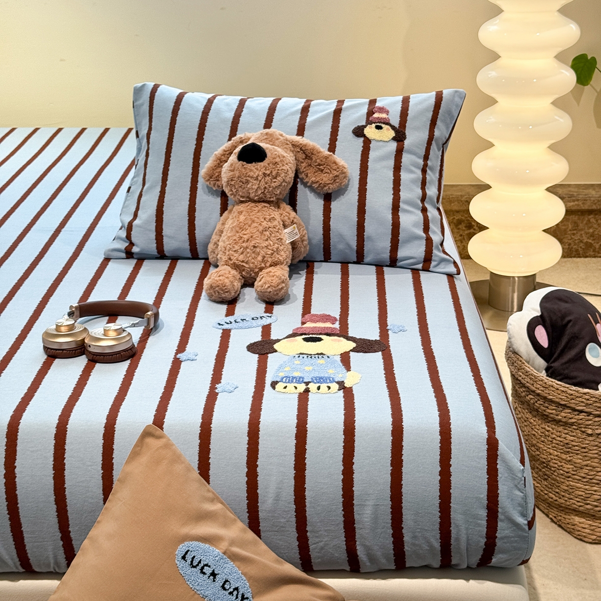 91家纺网 家纺一手货源 找家纺 珺柔家纺 2025新款磨毛毛巾绣床笠 海盐雪纳瑞