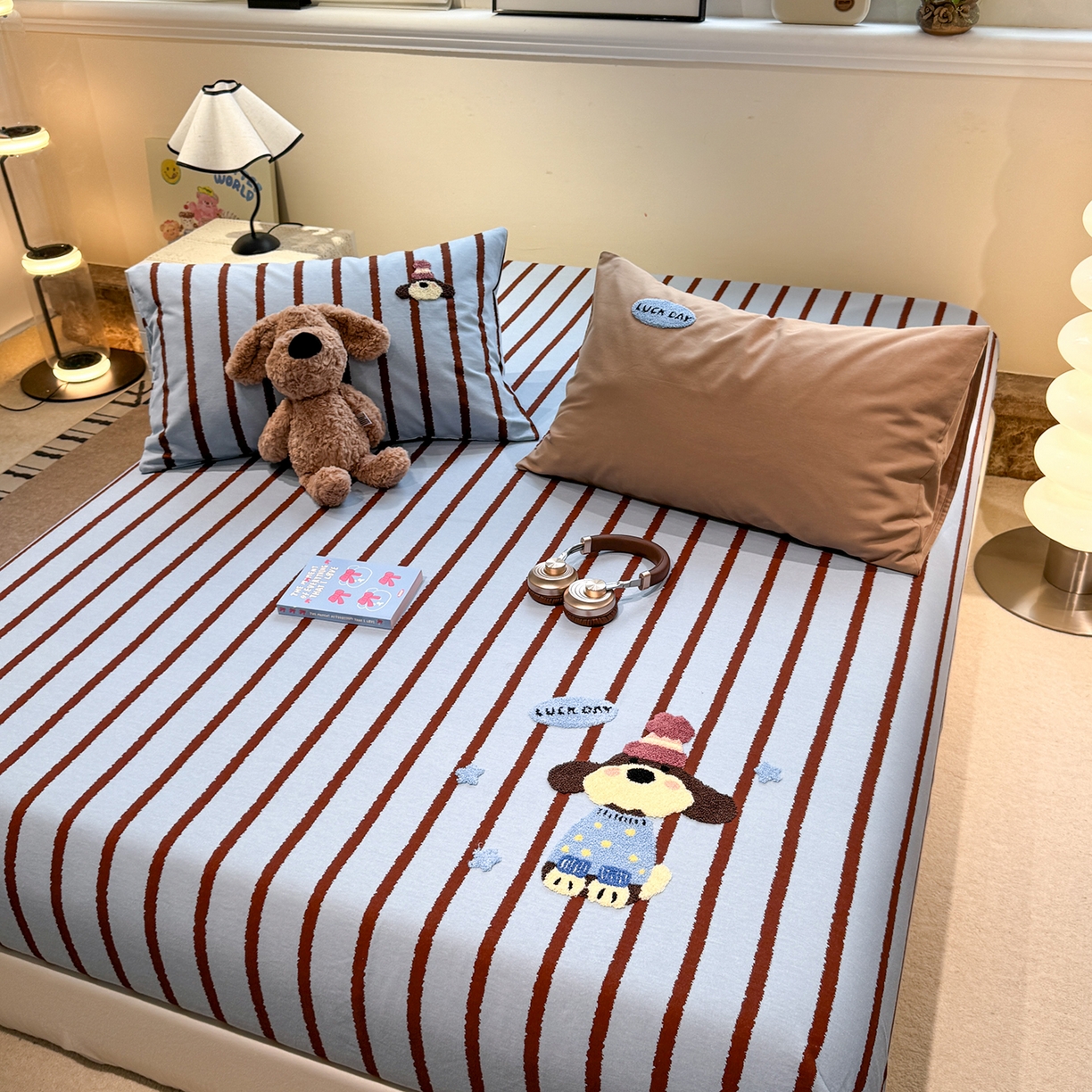 91家纺网 家纺一手货源 找家纺 珺柔家纺 2025新款磨毛毛巾绣床笠 海盐雪纳瑞